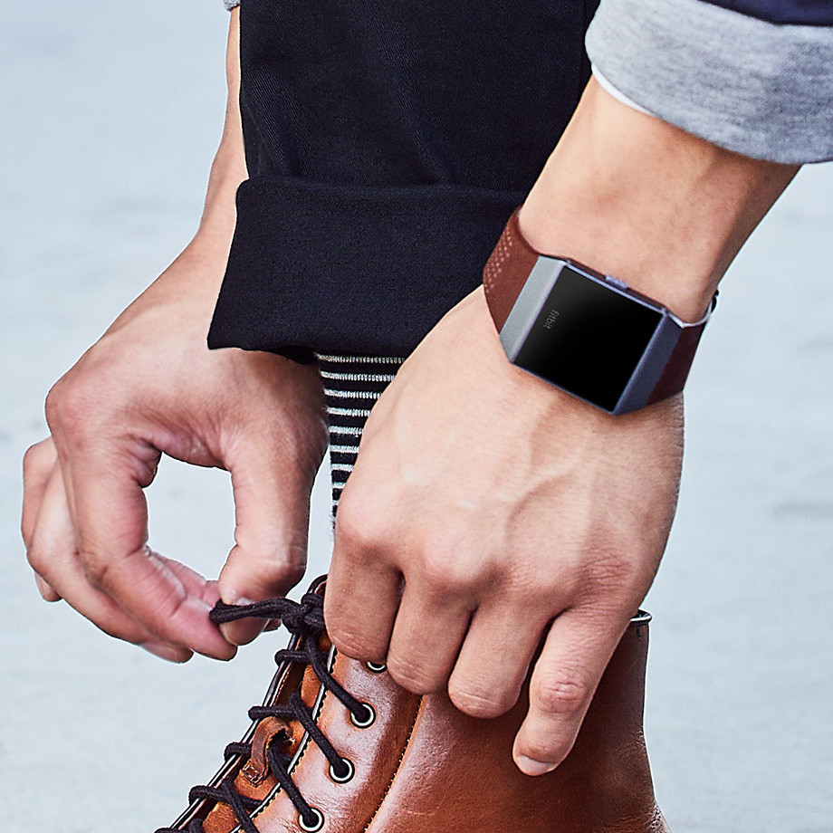 fitbit ionic leather