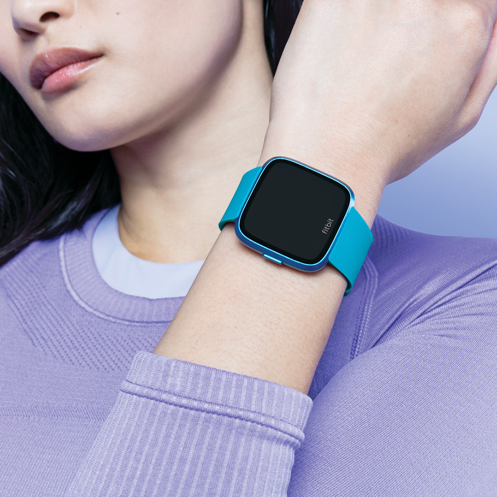 is the fitbit versa 2 touch screen