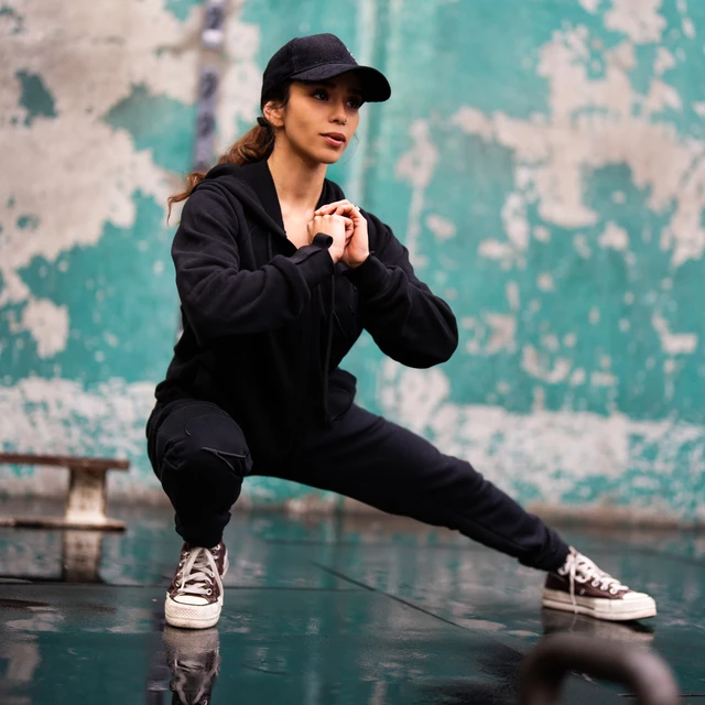 Women’s Sports Hoodie Nebbia INTENSE Signature 845 - Black/Gold