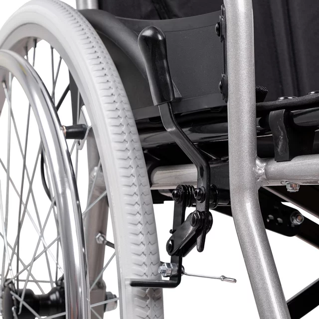 Lightweight Foldable Mechanical Wheelchair inSPORTline Jakesully w/ Light-Colored Wheels • 13 kg • Load Capacity up to 100 kg