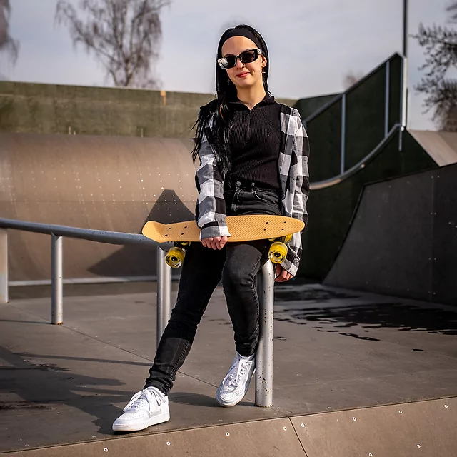 Glow-In-The-Dark Penny Board w/ Light-Up Wheels WORKER Solosy C1 22”