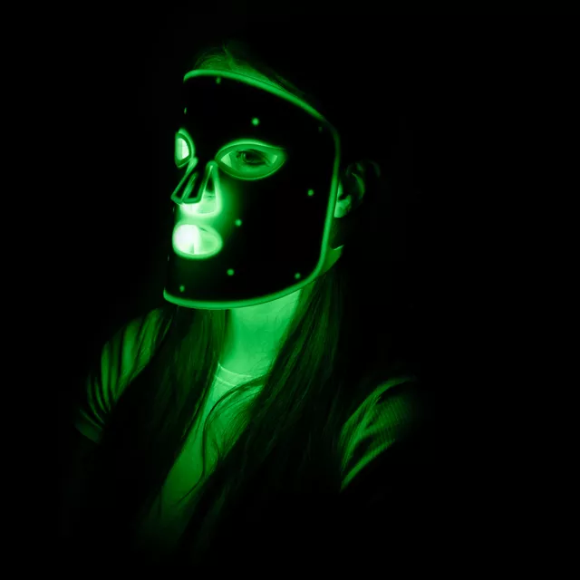 Rechargeable Silicone LED Light Therapy Mask inSPORTline Santorina