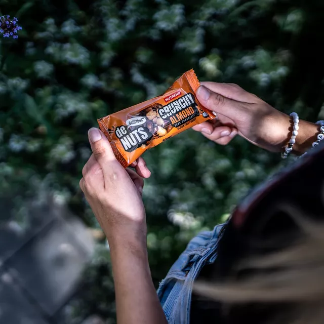 Nut Bar Nutrend DeNuts Crunchy 50 g