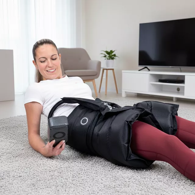 Compression Massage Shorts inSPORTline Complift